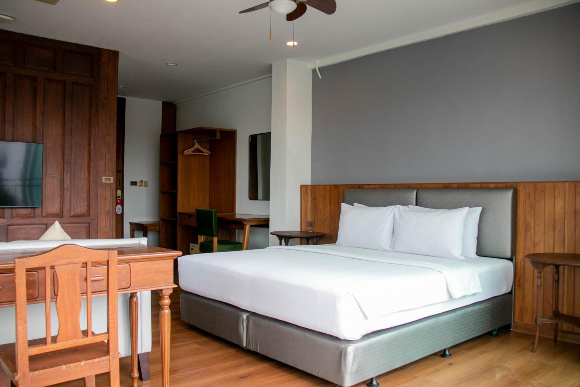 Lamphu Tree House Boutique Hotel Банкок Екстериор снимка