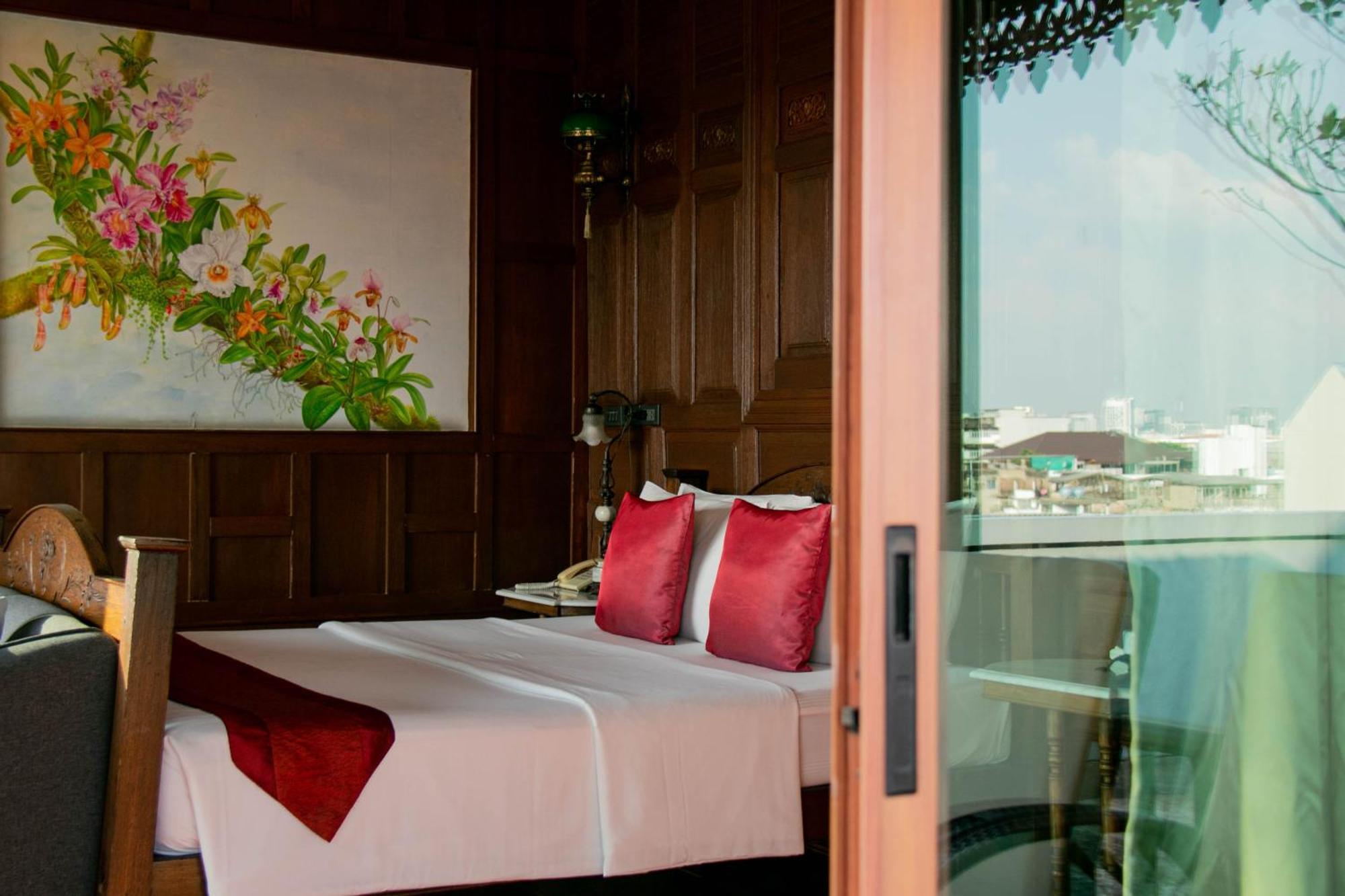 Lamphu Tree House Boutique Hotel Банкок Стая снимка