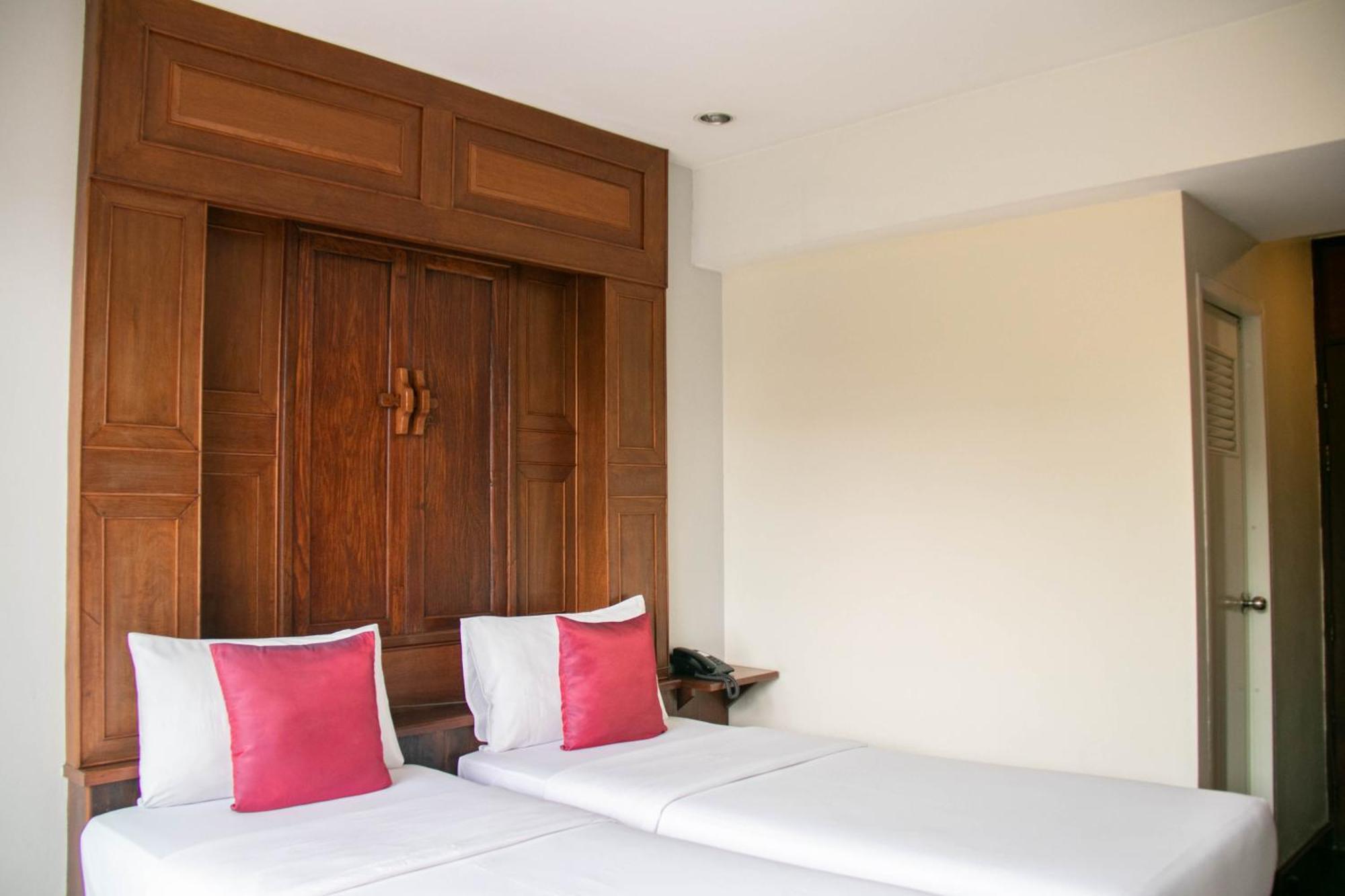 Lamphu Tree House Boutique Hotel Банкок Екстериор снимка