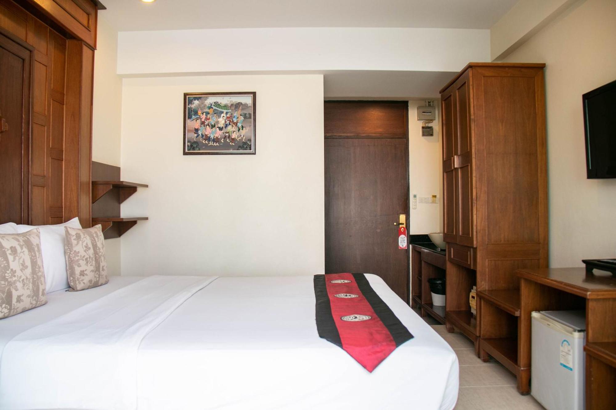 Lamphu Tree House Boutique Hotel Банкок Стая снимка