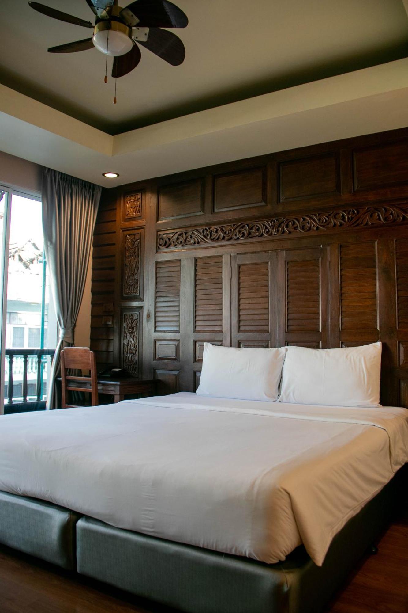 Lamphu Tree House Boutique Hotel Банкок Стая снимка