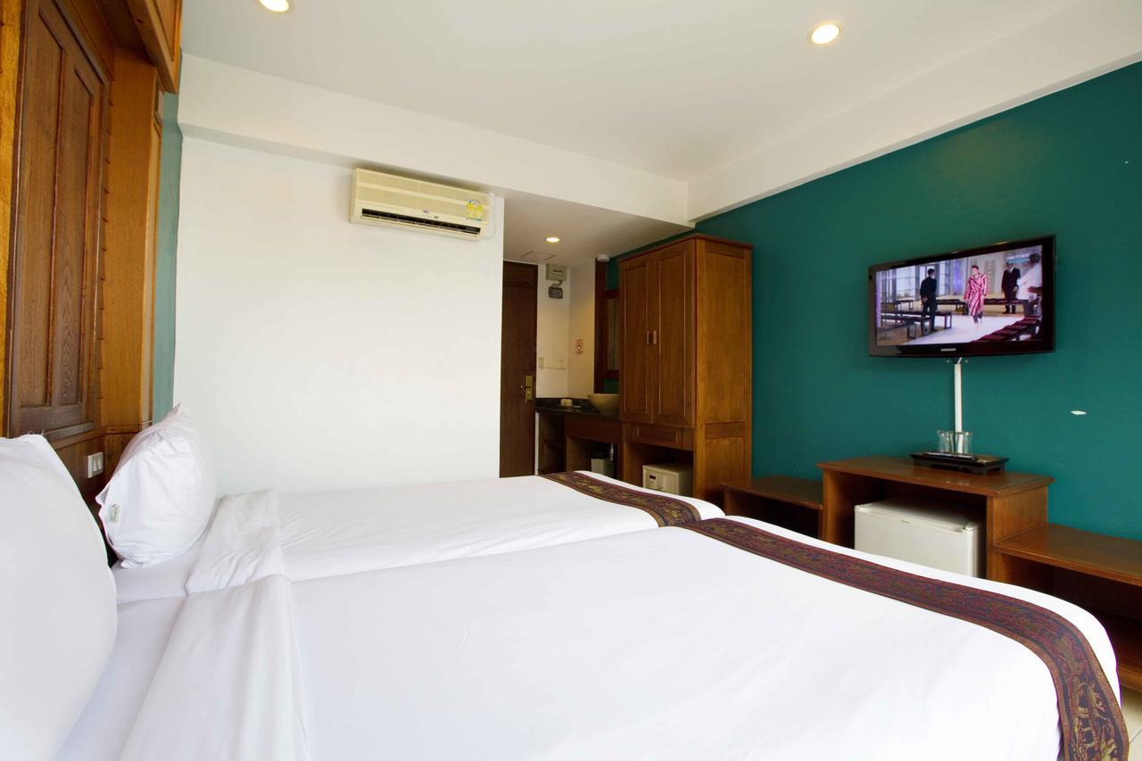Lamphu Tree House Boutique Hotel Банкок Екстериор снимка